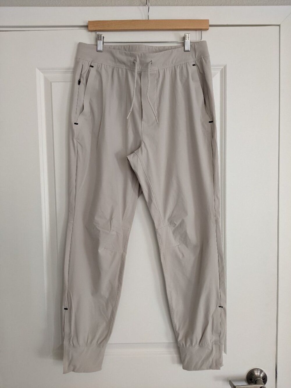 YPB/Abercrombie Cream Joggers